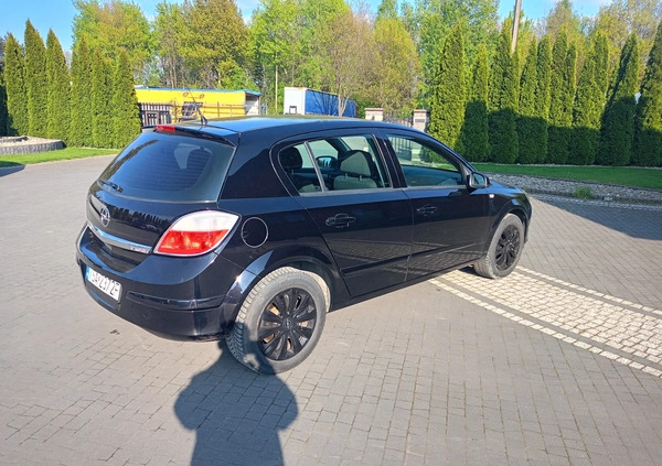 Opel Astra cena 7700 przebieg: 284000, rok produkcji 2006 z Darłowo małe 106
